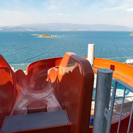 Bodrum Adabuku Luks 2+1 Ozel Plaj Ve Havuzlu Villa *